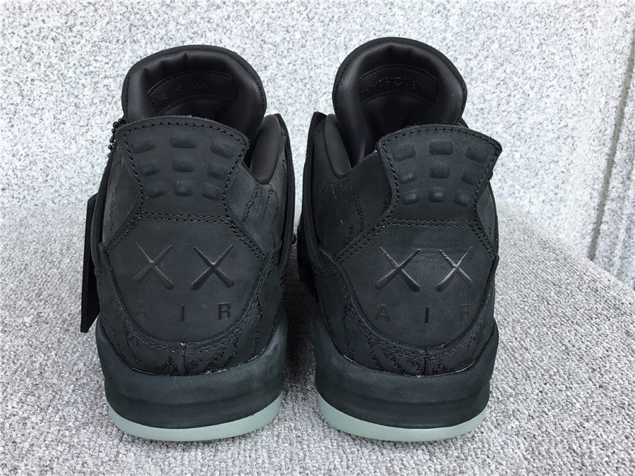 Air Jordan 4 X Kaws