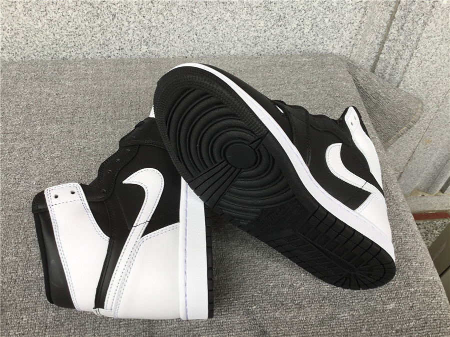 Air Jordan 1 High Sneaker OG "Reverse Panda"