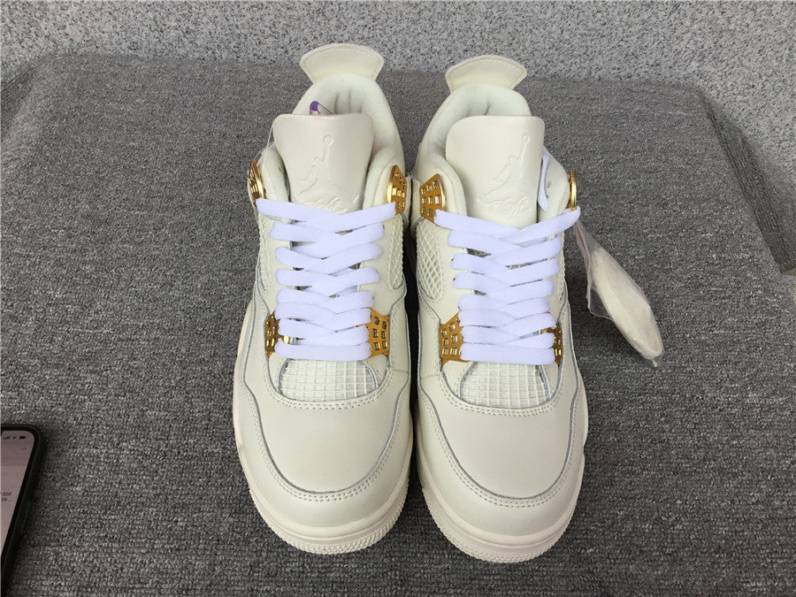 Air Jordan 4 Sneaker WMNS “Sail”