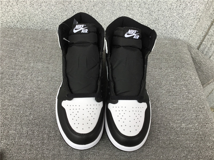 Air Jordan 1 High Sneaker OG "Reverse Panda"