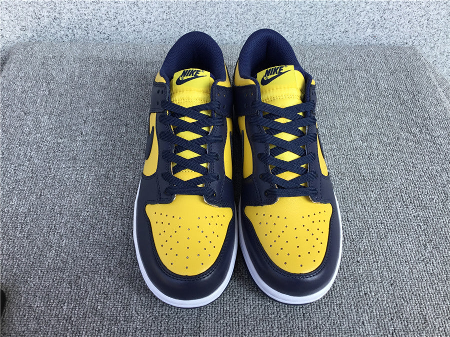 Nike Dunk Low Sneaker "Michigan"