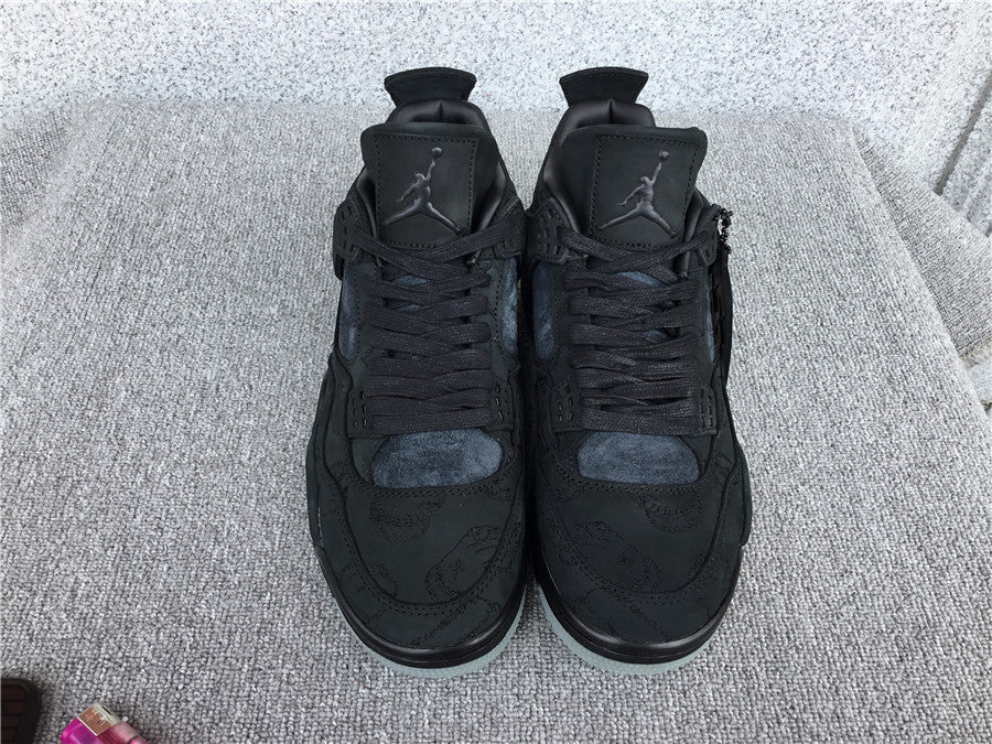 Air Jordan 4 X Kaws