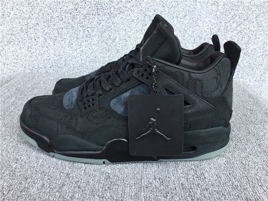 Air Jordan 4 X Kaws